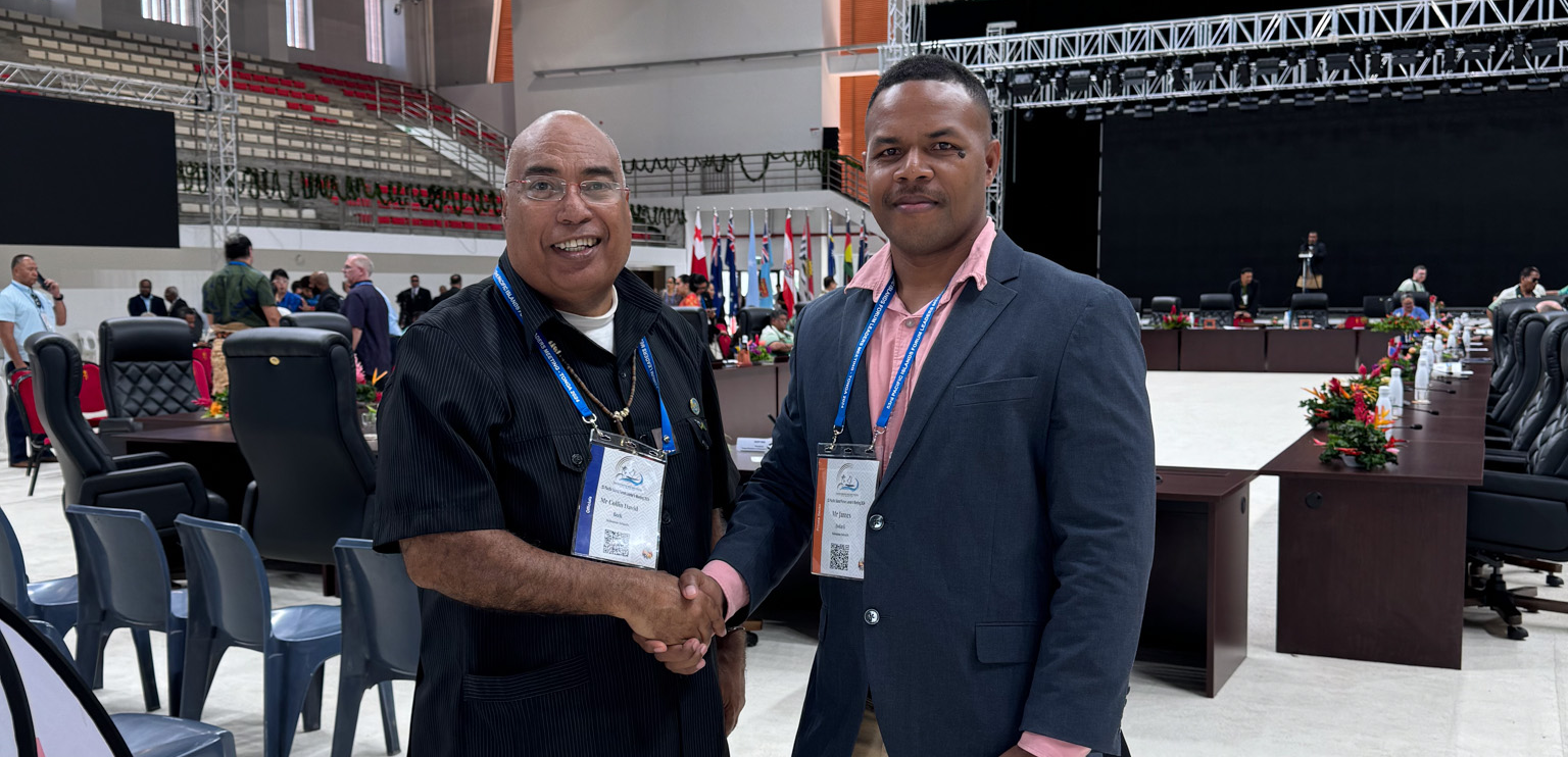 SICCI CEO Mr James Dolari shook hands with Permanent Secretary of Foreign Affairs and External Trade, Mr Colin Beck after his presentation.